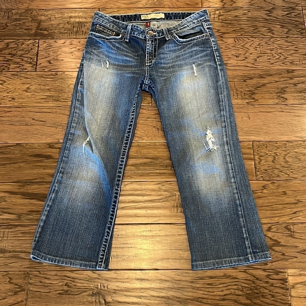 BKE Kate Mid Rise Crop Size 29